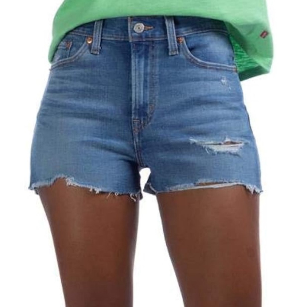 NWT Levi’s High Rise distressed denim shorts Size 4/27
